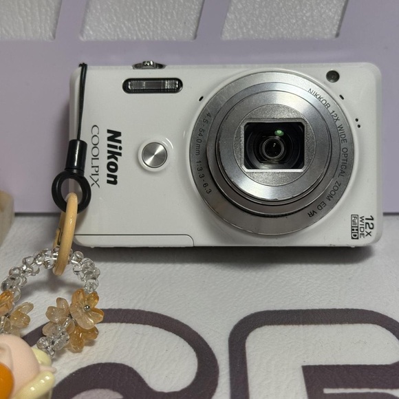 Nikon Coolpix White and Silver Camera